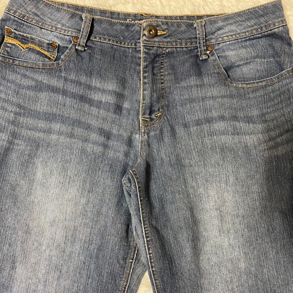 Faded Glory 16 Denim Capri Jeans - Picture 2 of 8